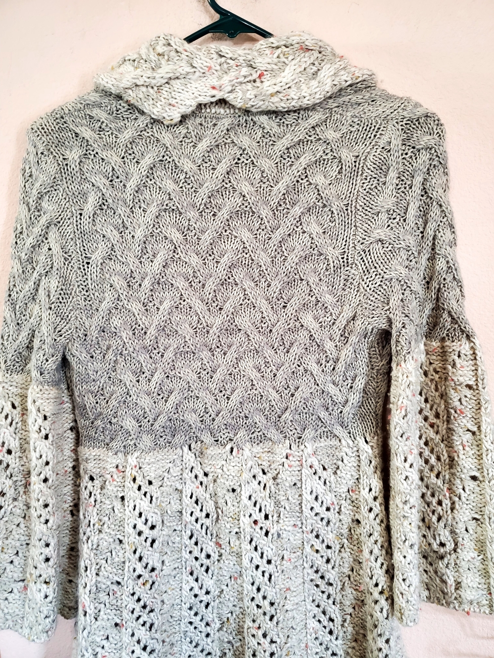 Anthropologie Guinevere Wool Blend Vtg Cream & Gray Cable Knit Cardigan S/Runs M - Picture 5 of 9